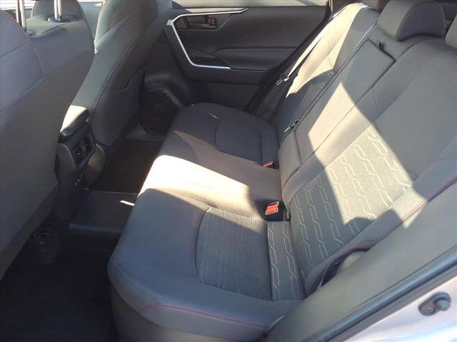 Used 2021 Toyota RAV4 SE w/ Weather & Moonroof Package image 20