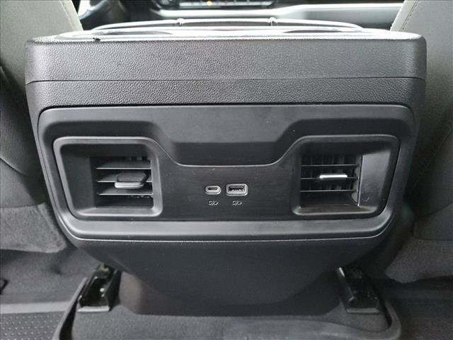 Used 2022 Chevrolet Silverado 1500 LT AWD/4WD image 17