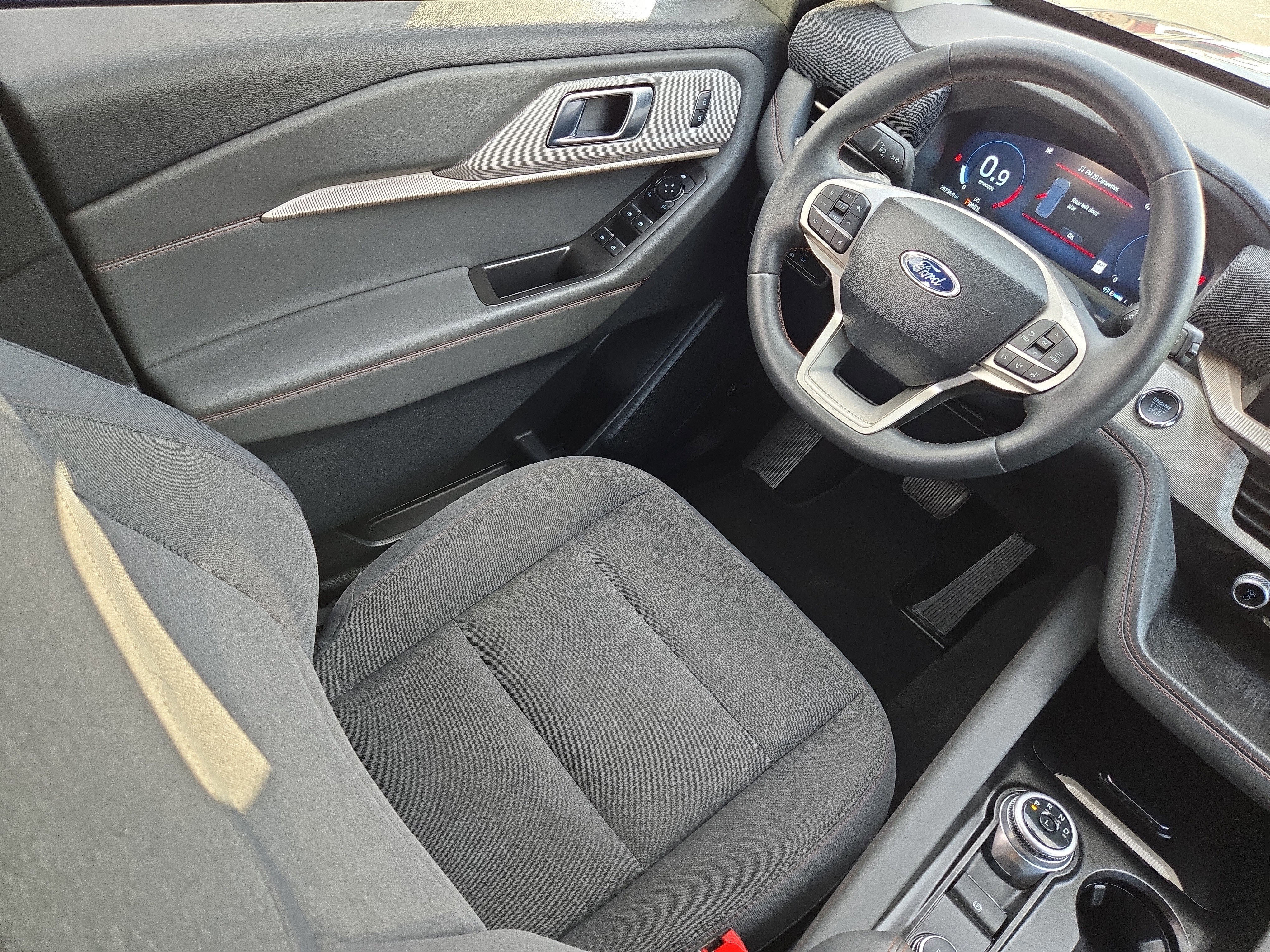 Certified 2025 Ford Explorer Active image 18