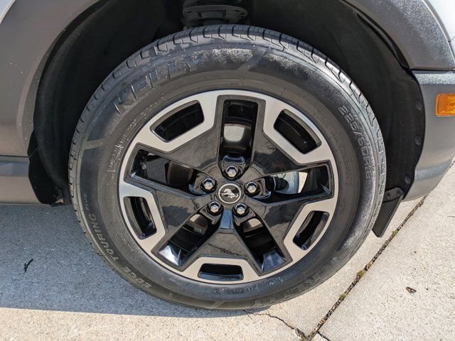 Certified 2021 Ford Bronco Sport Outer Banks w/ Outer Banks Package image 10