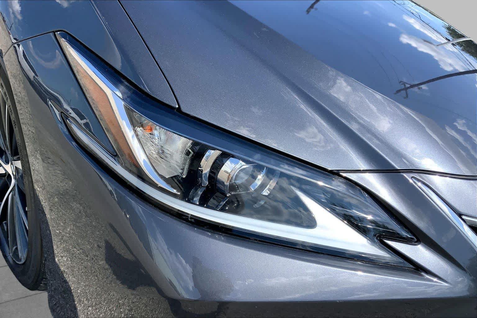 Used 2025 Lexus ES 350 w/ Premium Package FWD image 27