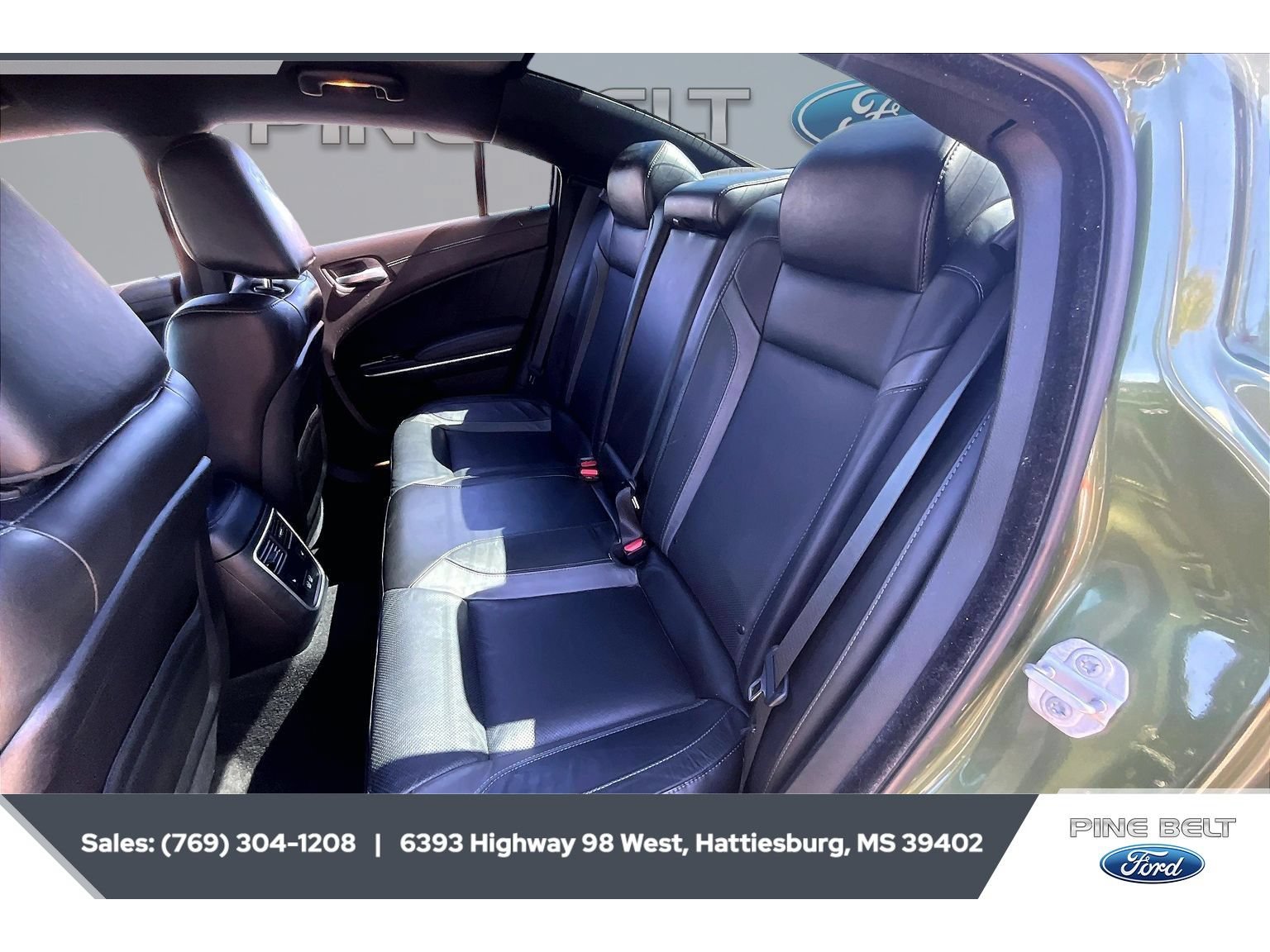 Used 2022 Dodge Charger SXT w/ Plus Group RWD image 19