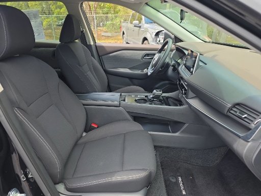Used 2023 Nissan Rogue S FWD image 15