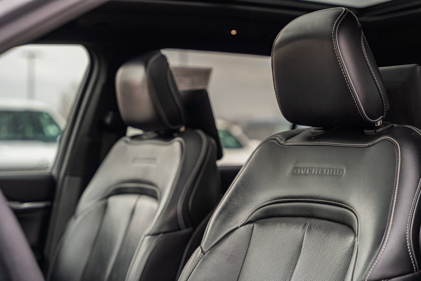 Used 2023 Jeep Grand Cherokee L Overland w/ Rear Seat Video Group I image 29