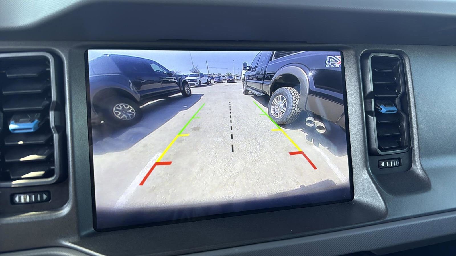 Certified 2024 Ford Bronco Black Diamond image 19