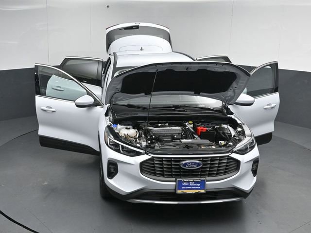Certified 2025 Ford Escape Platinum AWD/4WD image 54