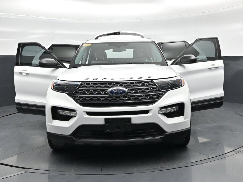 Certified 2021 Ford Explorer XLT w/ Equipment Group 202A RWD image 25