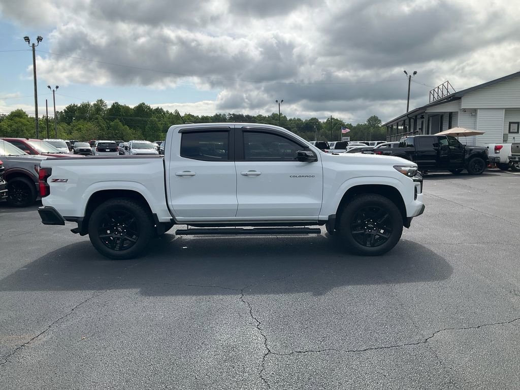 Used 2024 Chevrolet Colorado Z71 w/ Z71 Convenience Package 2 AWD/4WD image 4