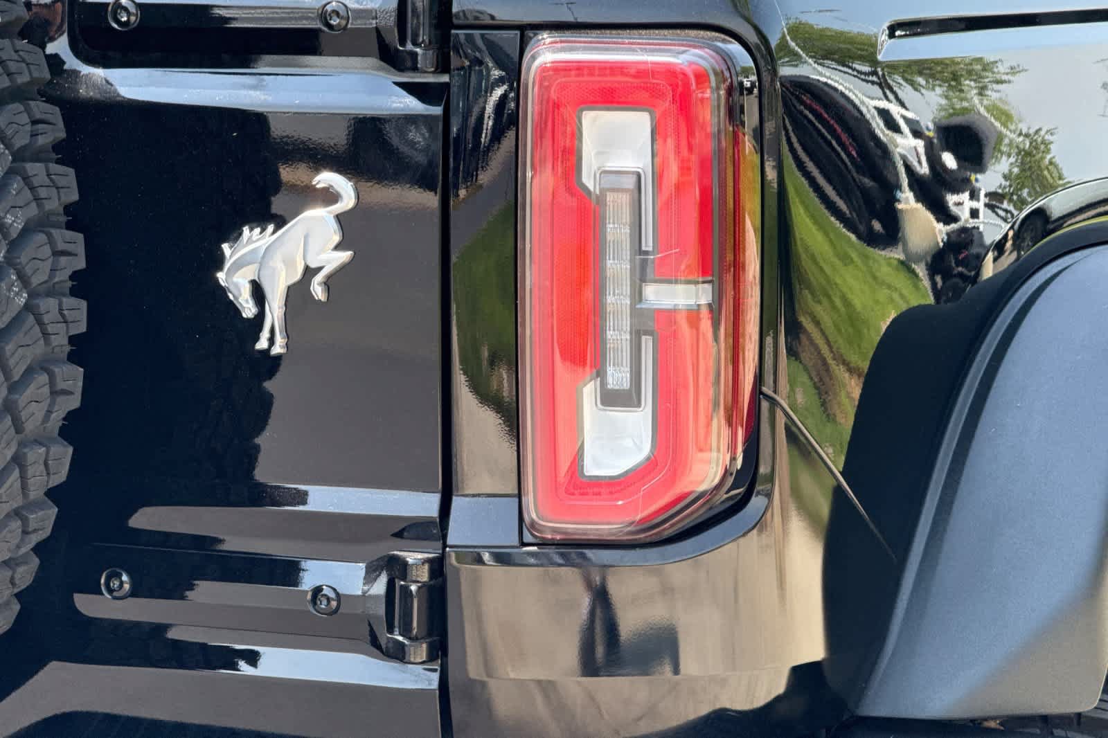 Certified 2024 Ford Bronco Everglades AWD/4WD image 28