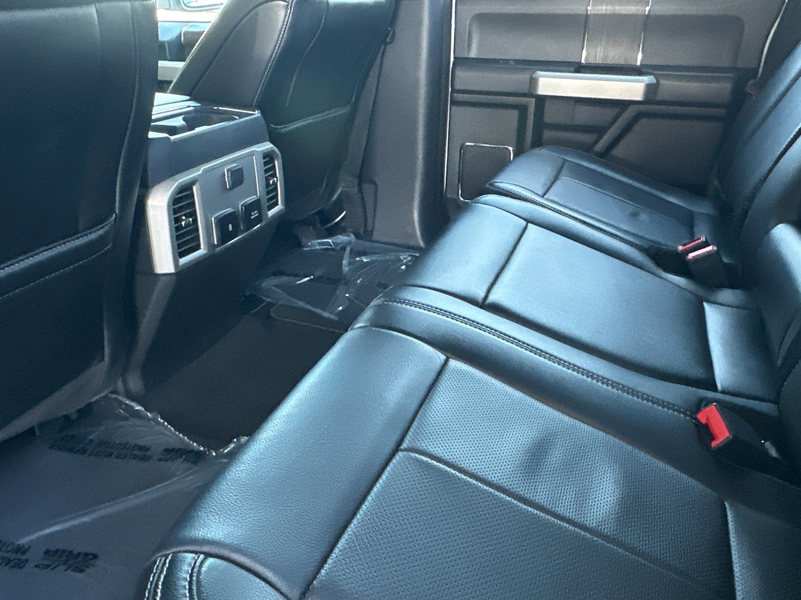 Certified 2020 Ford F350 Lariat w/ Lariat Ultimate Package image 13