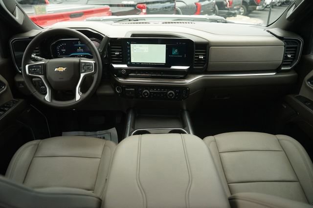 Used 2024 Chevrolet Silverado 3500 LTZ w/ LTZ Convenience Package AWD/4WD image 21