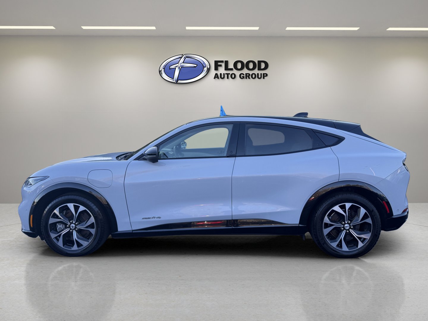 Certified 2021 Ford Mustang Mach-E Premium AWD/4WD image 5