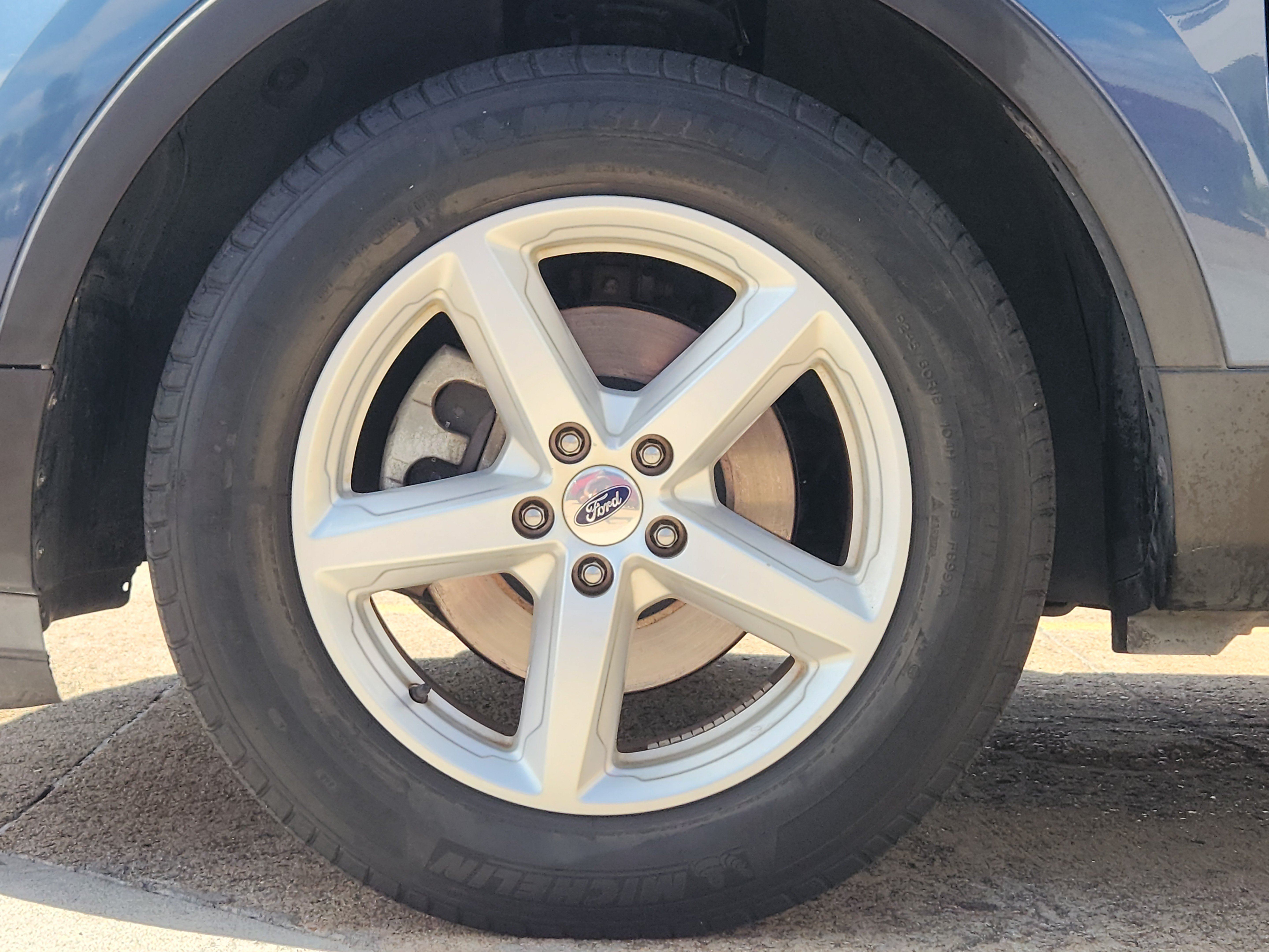Certified 2018 Ford Explorer FWD image 7