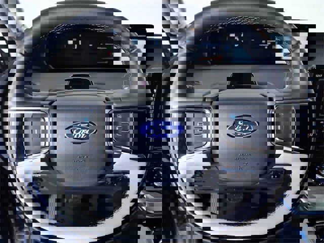 Certified 2025 Ford Expedition Platinum w/ Driver's Package image 24