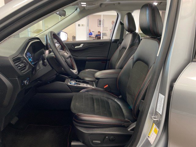 Certified 2022 Ford Escape SEL w/ SEL Stealth AWD Package image 16