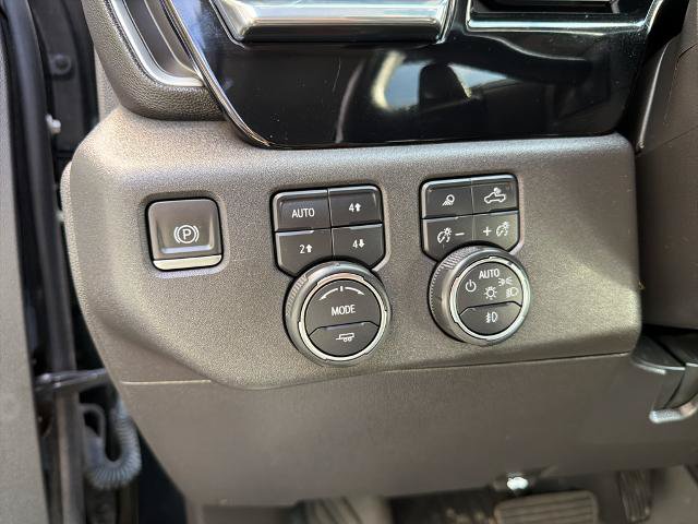 Used 2023 Chevrolet Silverado 1500 LT Trail Boss w/ LT Trail Boss Premium Package AWD/4WD image 19