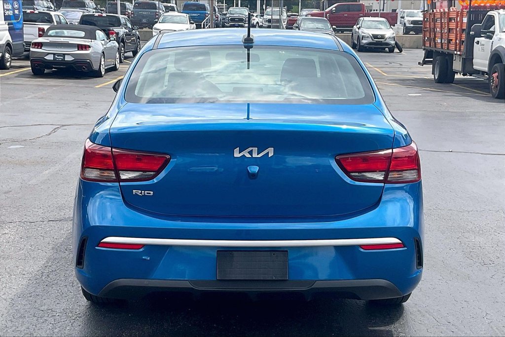 Used 2023 Kia Rio S FWD image 3