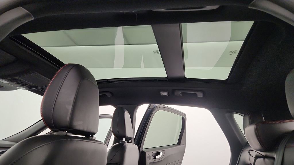 Certified 2023 Ford Escape ST-Line Select w/ Tech Pack #2 image 18