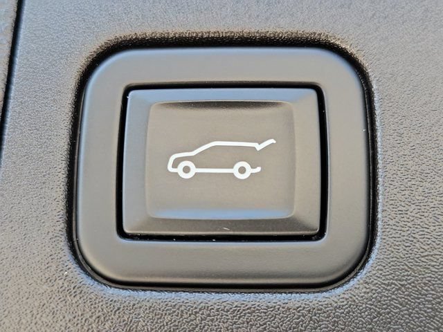 Used 2023 Cadillac XT4 Premium Luxury AWD/4WD image 10