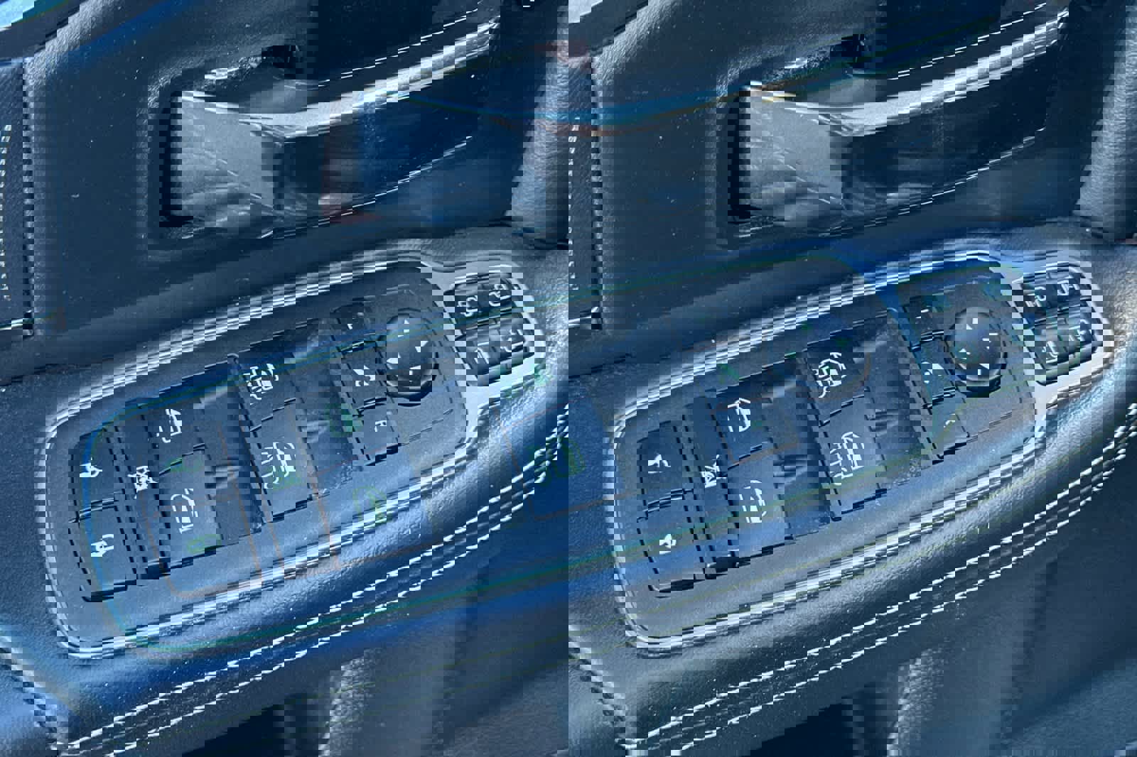 Used 2024 RAM 2500 Limited image 13