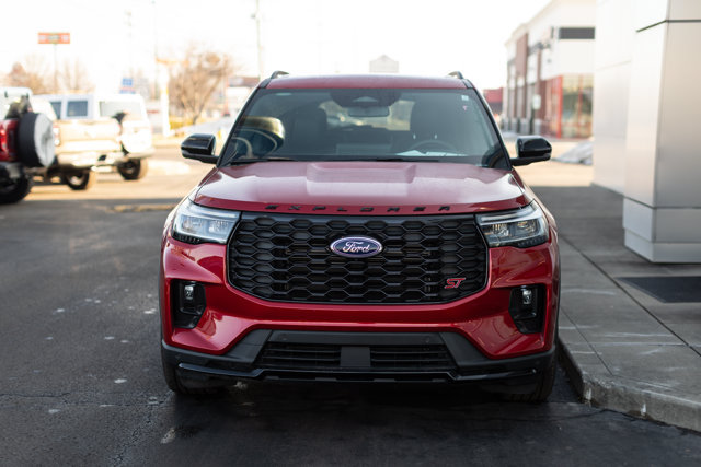 Certified 2025 Ford Explorer ST AWD/4WD image 8