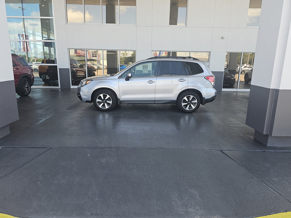 Used 2017 Subaru Forester 2.5i Limited w/ Popular Package #2 AWD/4WD image 34