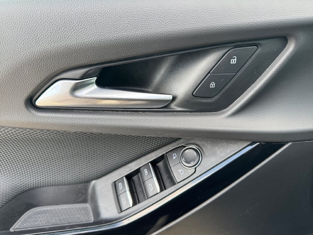 Used 2025 Chevrolet Equinox RS FWD image 22