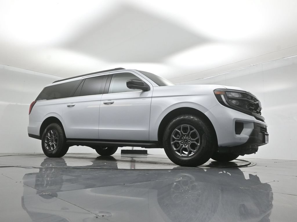 Certified 2025 Ford Expedition Max Active RWD image 4