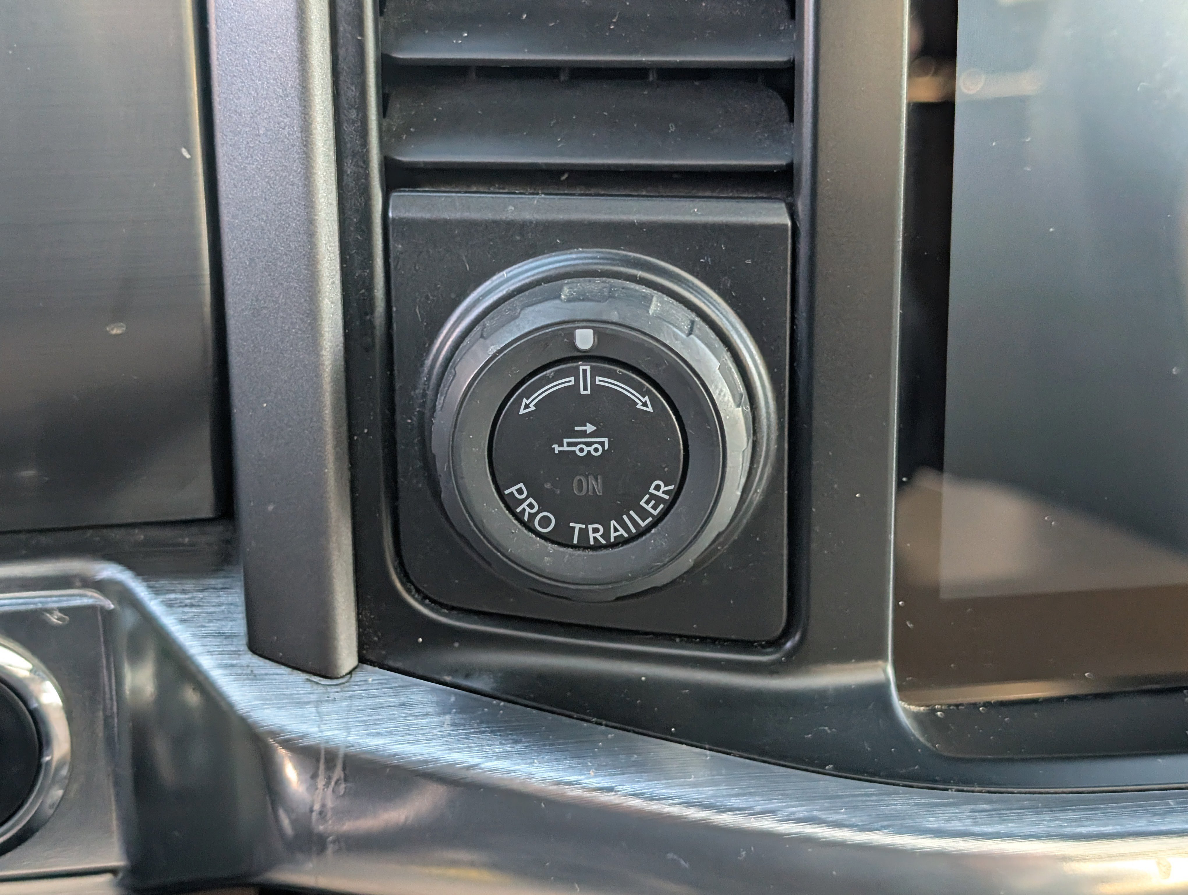 Certified 2021 Ford F150 Lariat w/ Equipment Group 502A High image 27