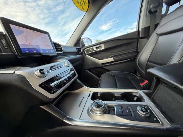 Certified 2022 Ford Explorer XLT w/ Equipment Group 202A image 22