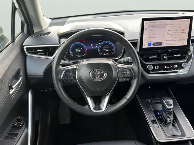 Used 2026 Toyota Corolla Cross XLE FWD image 20