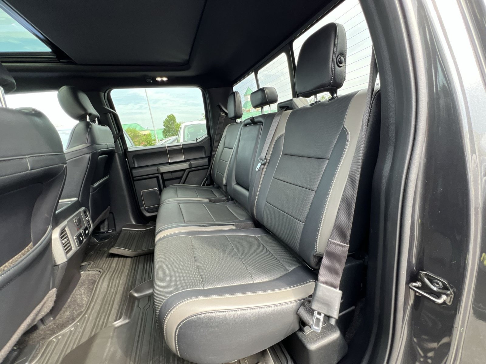 Certified 2018 Ford F150 Raptor w/ Equipment Group 802A Luxury AWD/4WD image 33