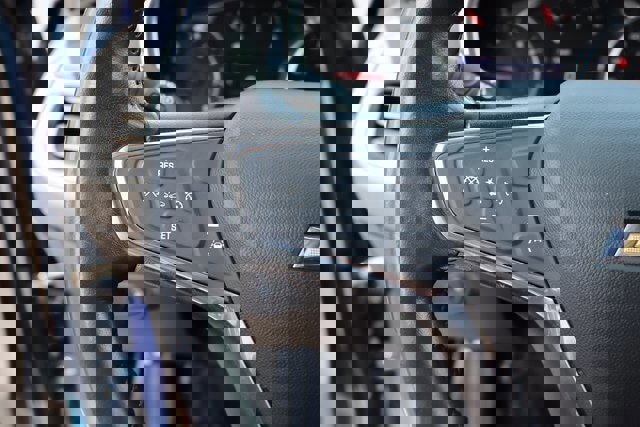 Used 2021 Chevrolet Equinox LT image 25