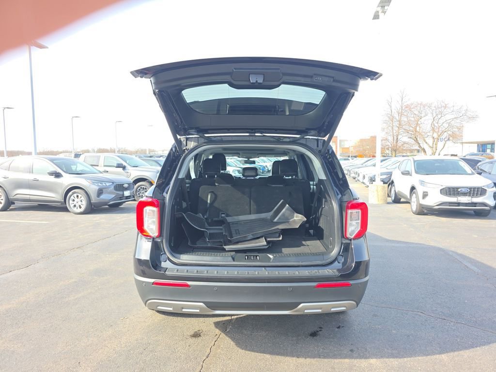 Certified 2023 Ford Explorer XLT w/ Equipment Group 202A image 11