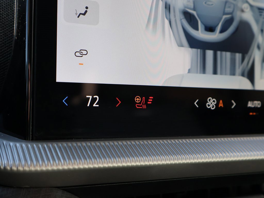 Certified 2025 Ford Explorer Platinum w/ LUX Leather Package image 38