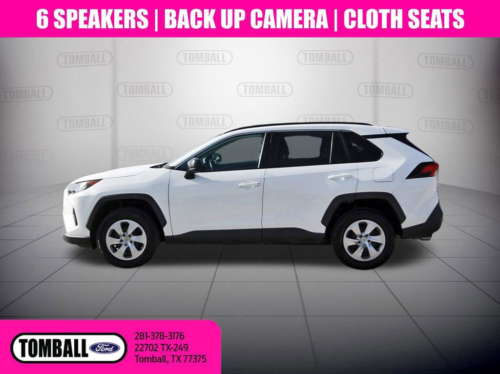 Used 2021 Toyota RAV4 LE FWD image 2