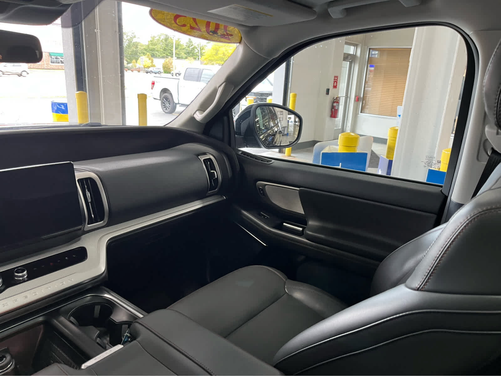 Certified 2025 Ford Expedition Active AWD/4WD image 19