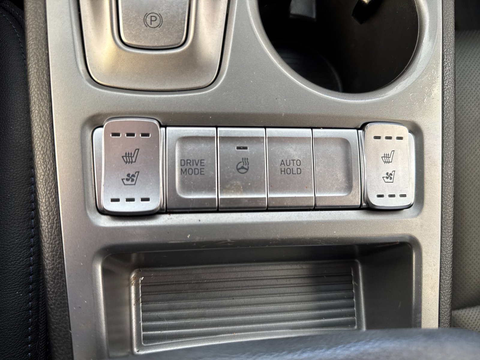 Used 2023 Hyundai Kona Limited FWD image 44