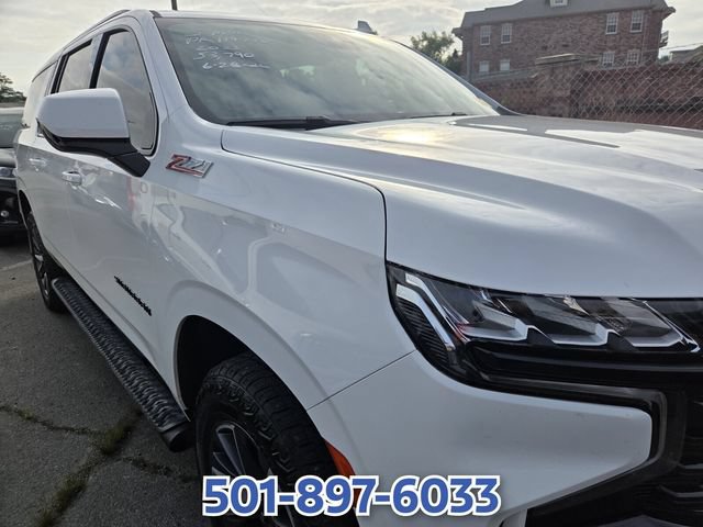 Used 2023 Chevrolet Suburban Z71 AWD/4WD image 3