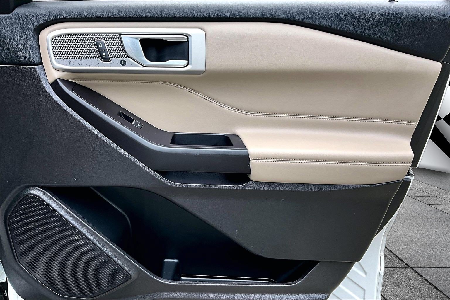Certified 2020 Ford Explorer Limited AWD/4WD image 16