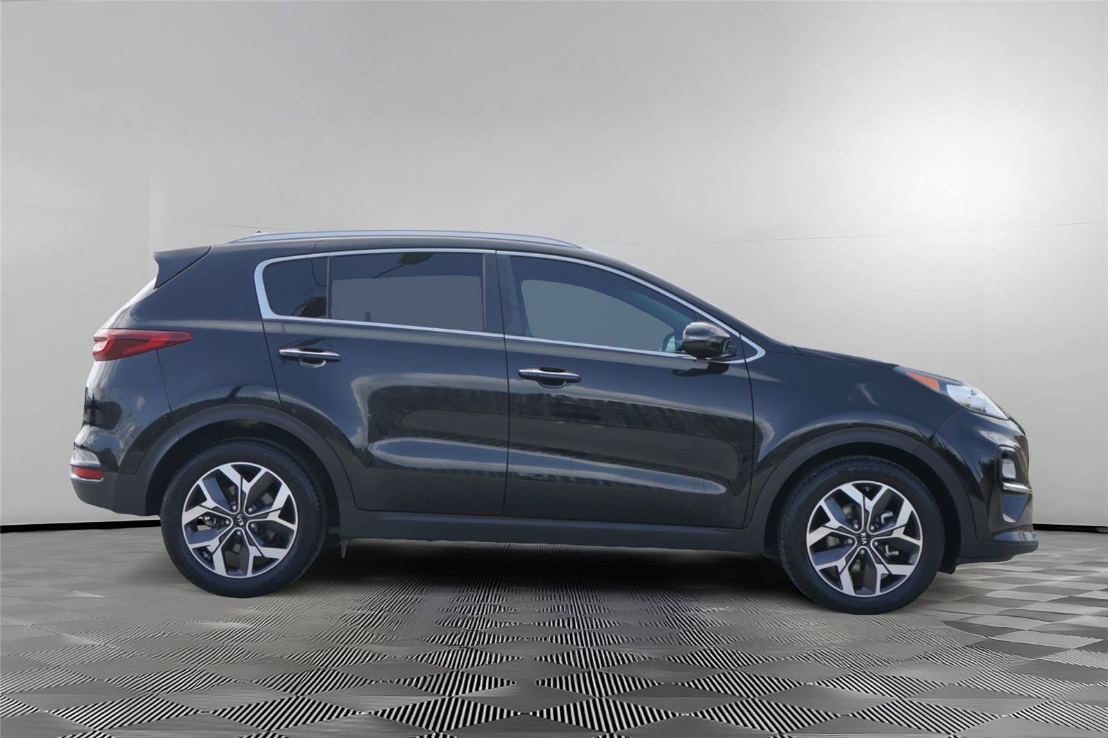 Used 2021 Kia Sportage EX FWD image 4