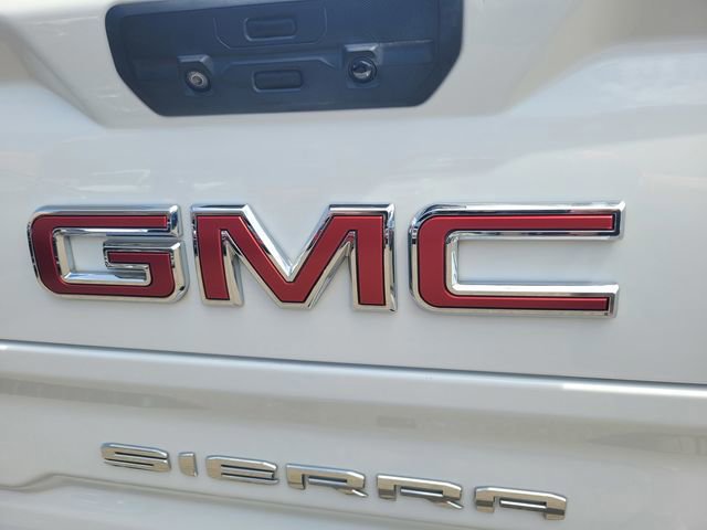 Used 2021 GMC Sierra 1500 SLT w/ X31 Off-Road Package AWD/4WD image 7