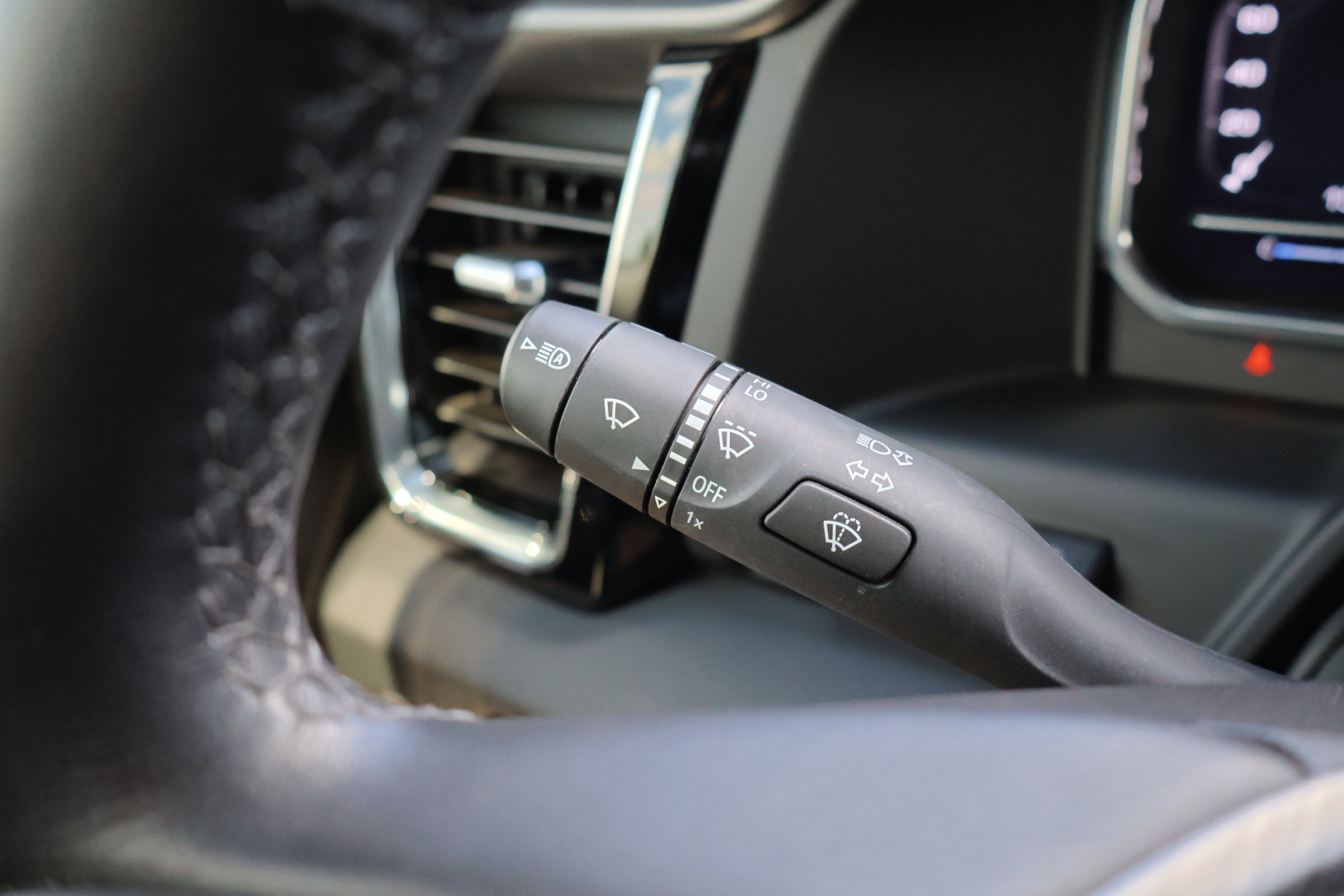 Used 2024 GMC Sierra 2500 Denali Ultimate w/ Max Trailering Package image 23