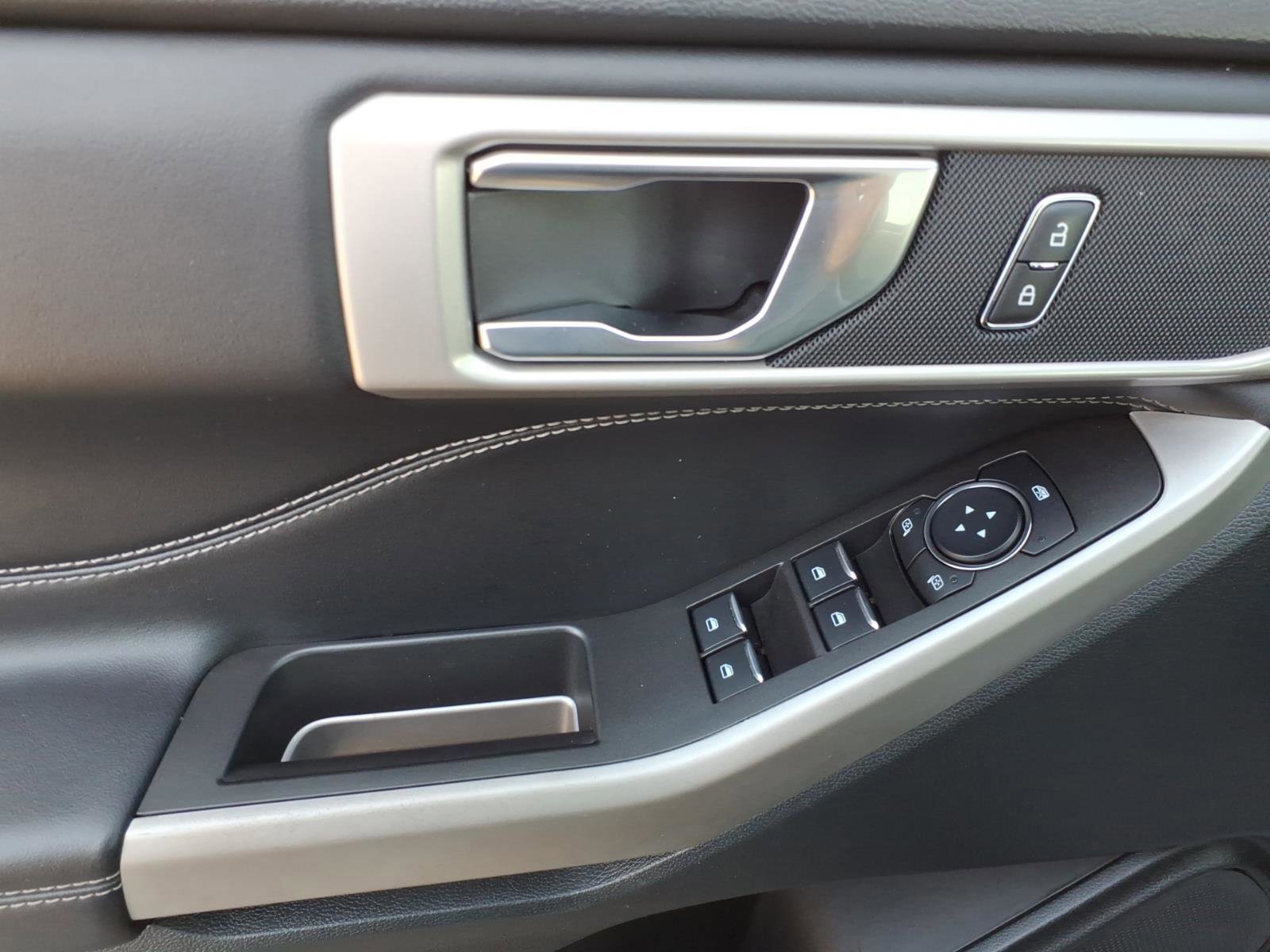 Certified 2024 Ford Explorer XLT w/ Equipment Group 202A image 10