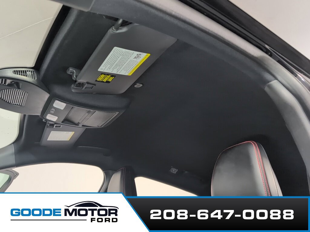 Certified 2025 Ford Escape ST-Line Select AWD/4WD image 18