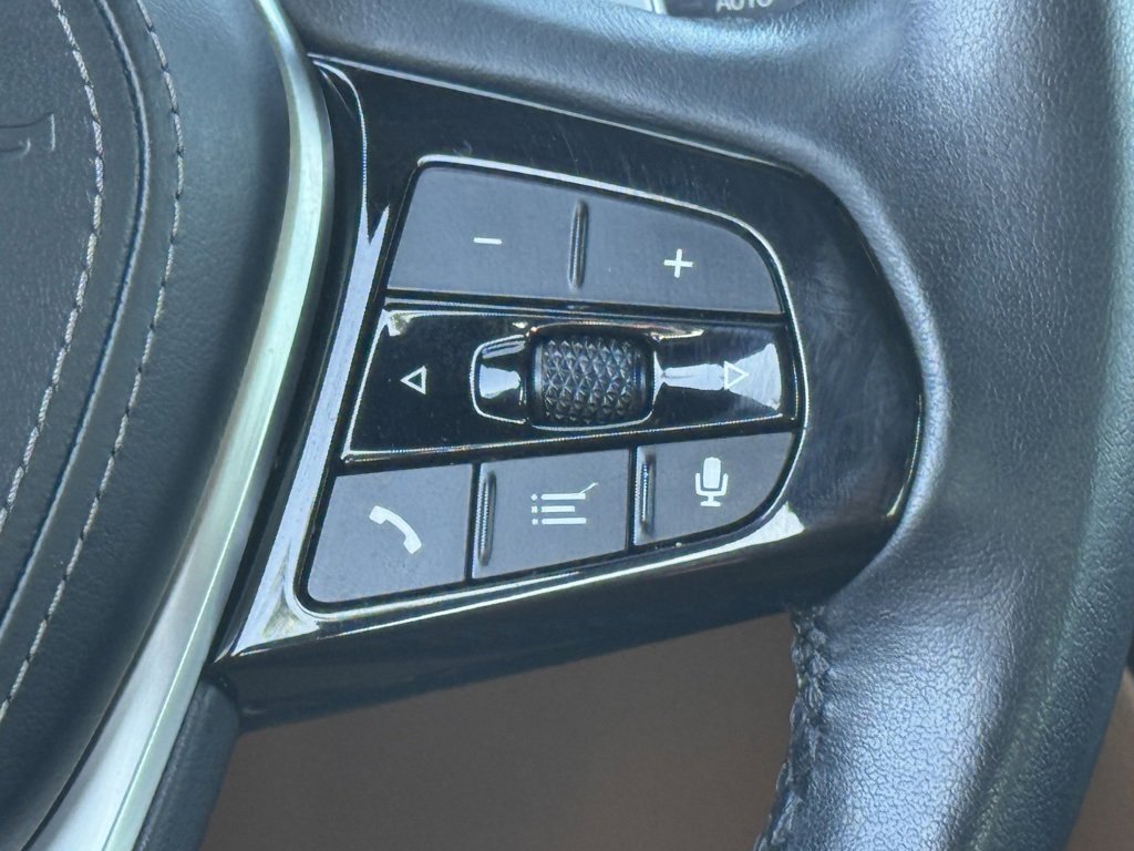 Used 2022 BMW 530i w/ Premium Package image 25