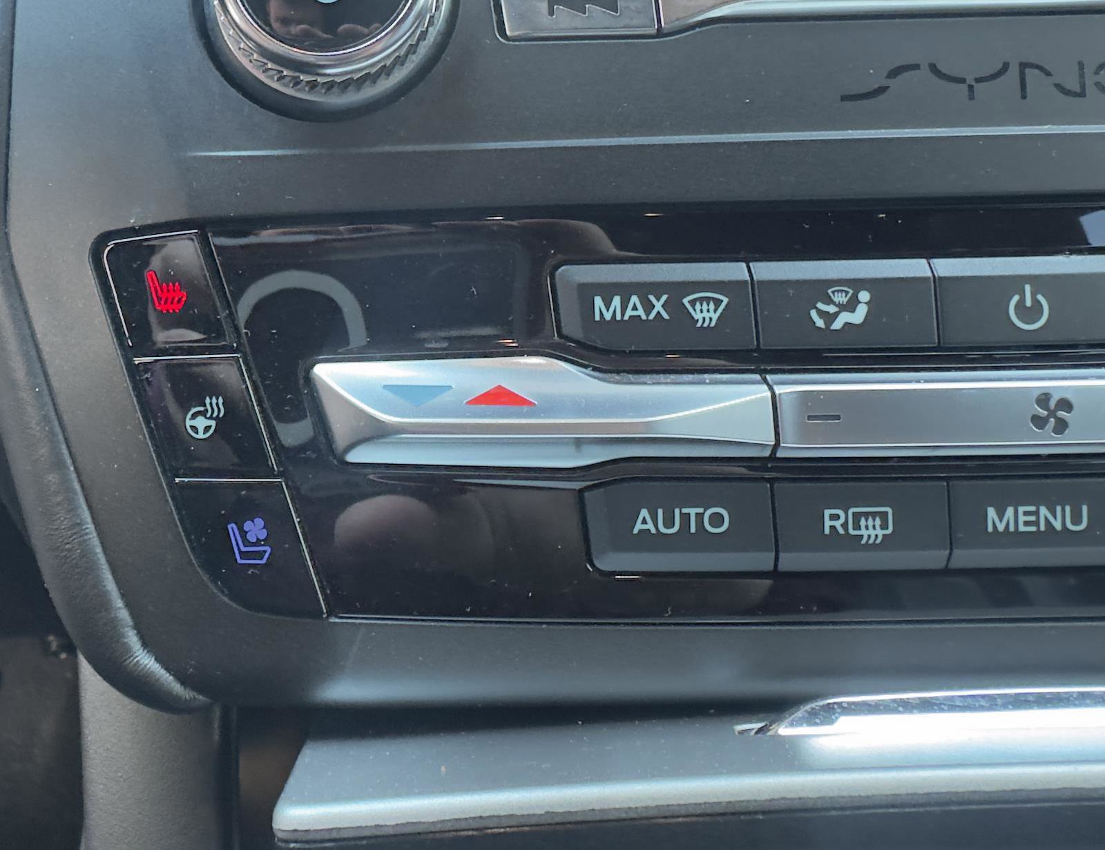 Certified 2020 Ford Explorer Platinum w/ Premium Technology Package image 28