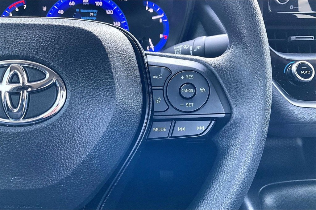 Used 2022 Toyota Corolla LE image 19