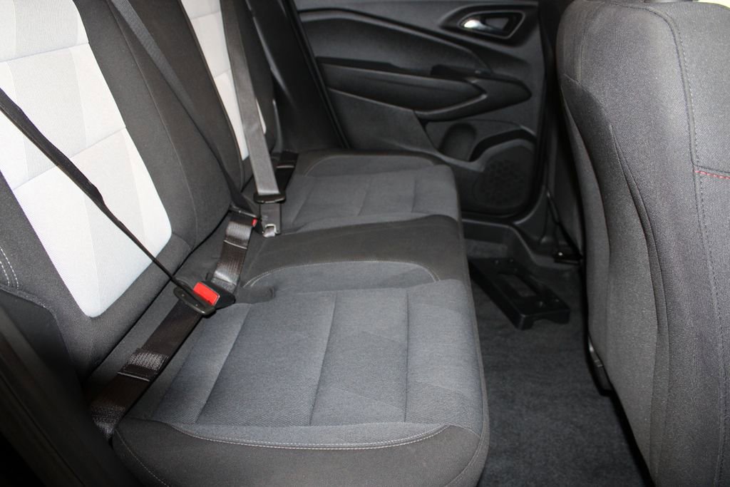 Used 2024 Chevrolet Trax RS w/ Driver Confidence Package image 29