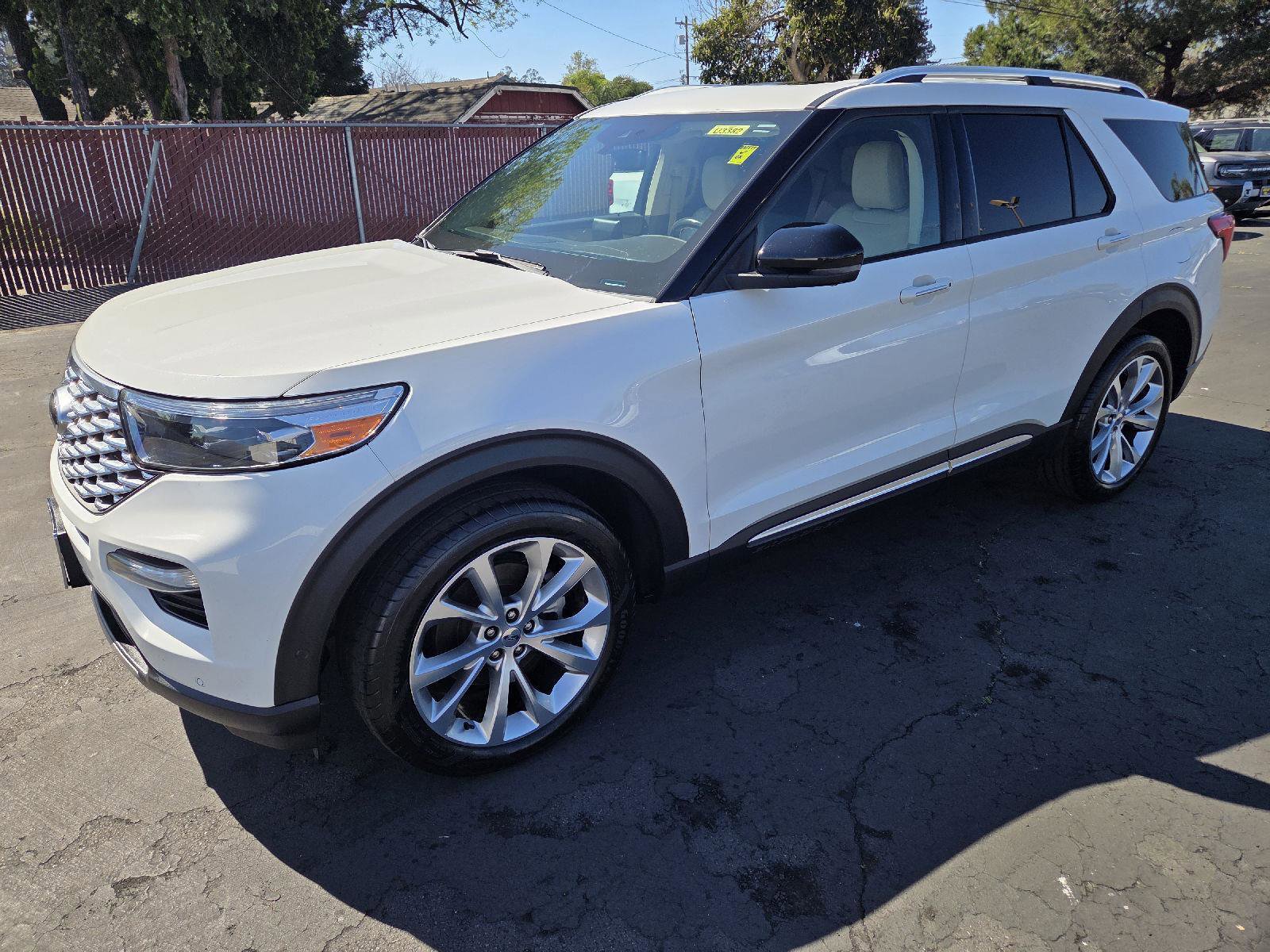 Certified 2021 Ford Explorer Platinum w/ Equipment Group 601A image 10